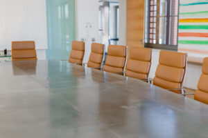 עיצוב חדרי ישיבות